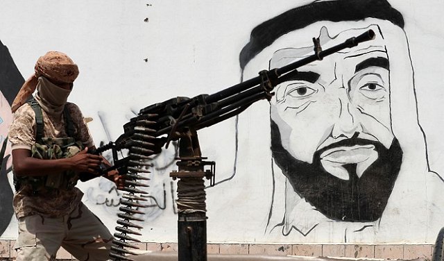 السعودية تفند رواية الإمارات بشأن السفينتين في اليمن… دعوات عربية لاحتواء التصعيد السعودية تفند رواية الإمارات بشأن السفينتين في اليمن… دعوات عربية لاحتواء التصعيد