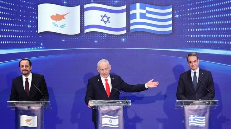 نتنياهو يهدد إيران برد “حاد جدا” ويوجه رسائل تحذيرية إلى أردوغان نتنياهو يهدد إيران برد “حاد جدا” ويوجه رسائل تحذيرية إلى أردوغان