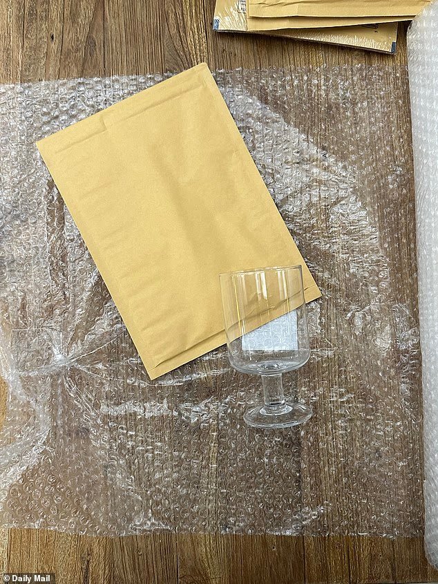We sent five Christmas packages across Britain Royal Mail, Parcelforce, Evri and DPD - only one arrived on time and unbroken, so can you guess which? We sent five Christmas packages across Britain Royal Mail, Parcelforce, Evri and DPD - only one arrived on time and unbroken, so can you guess which?