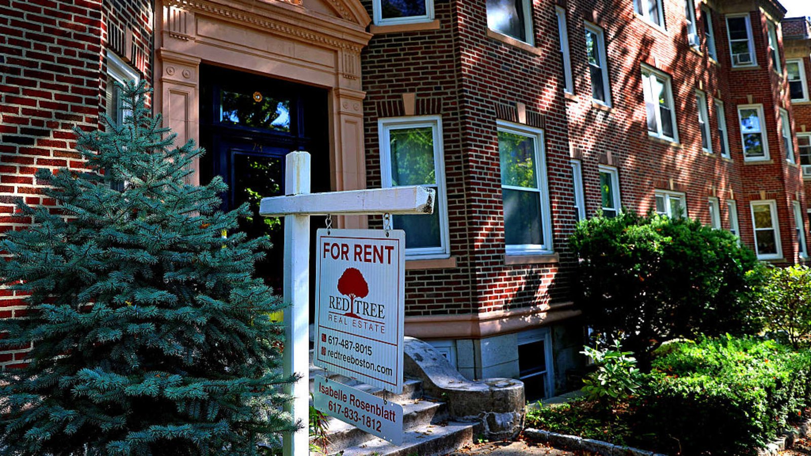 Apartment rents drop further, with vacancies at record high Apartment rents drop further, with vacancies at record high