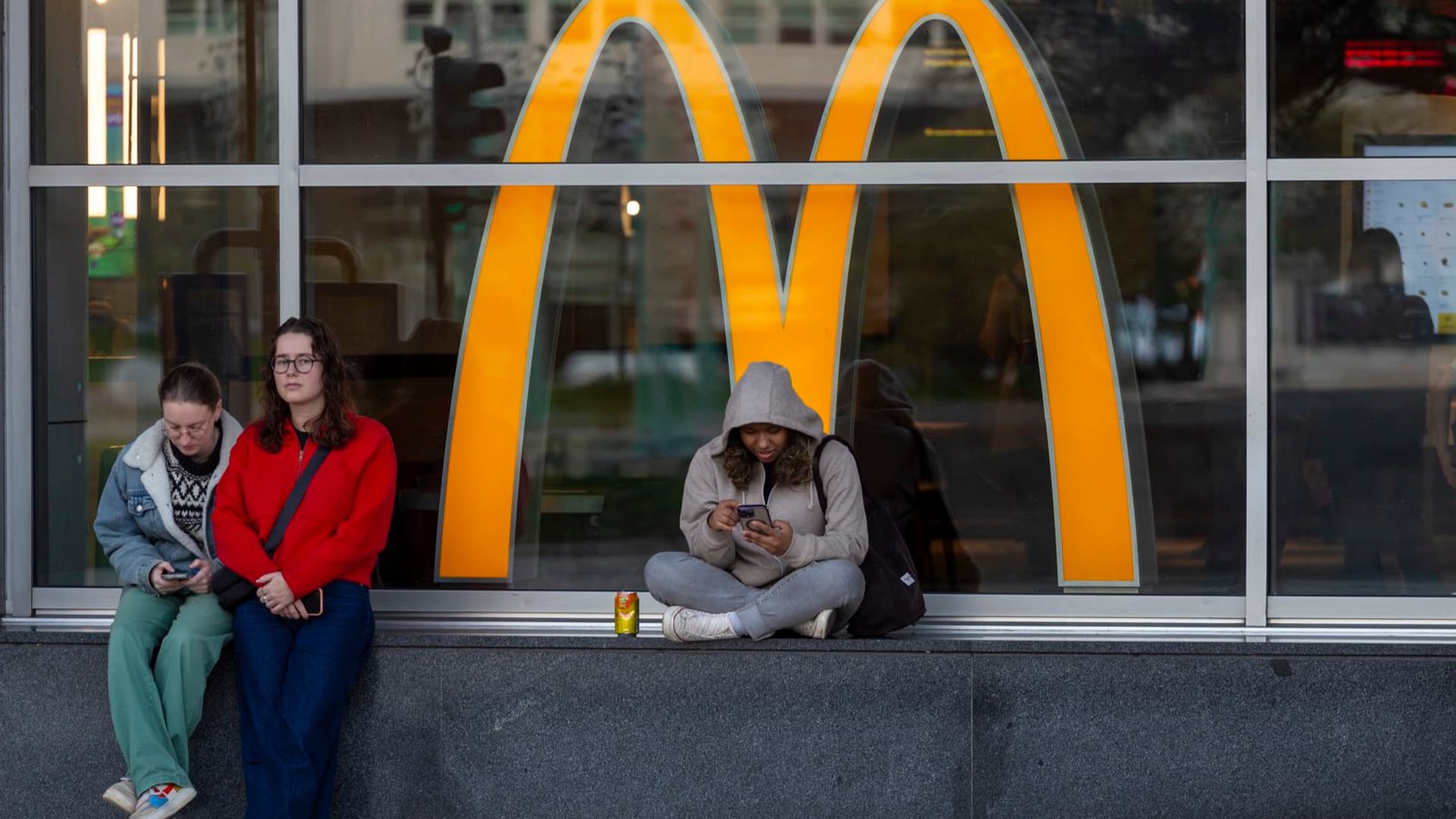 McDonalds to emphasize value by updating franchising standards