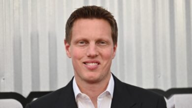 Paramount guarantees Larry Ellison backing in amended bid