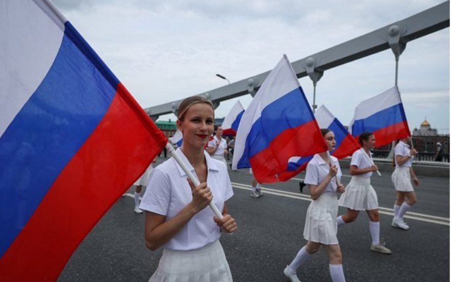Is the Olympic Committee preparing for the full return of Russian athletes?