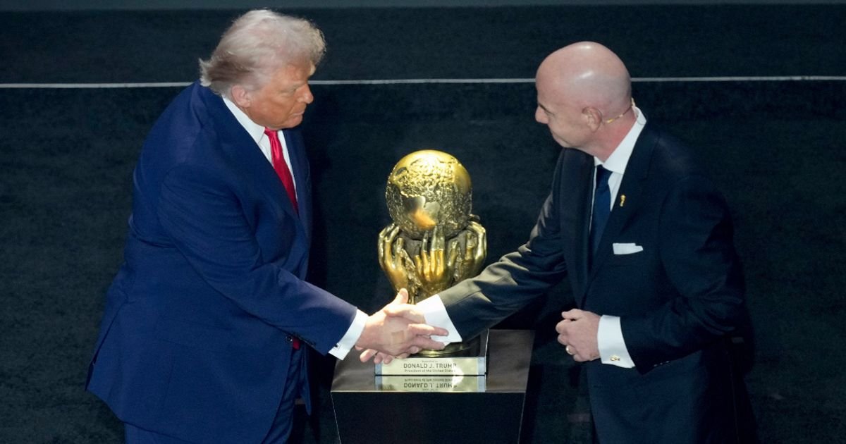 BUCKTIN MAGA fanboy Gianni Infantino’s degrading peace prize farce for Donald Trump