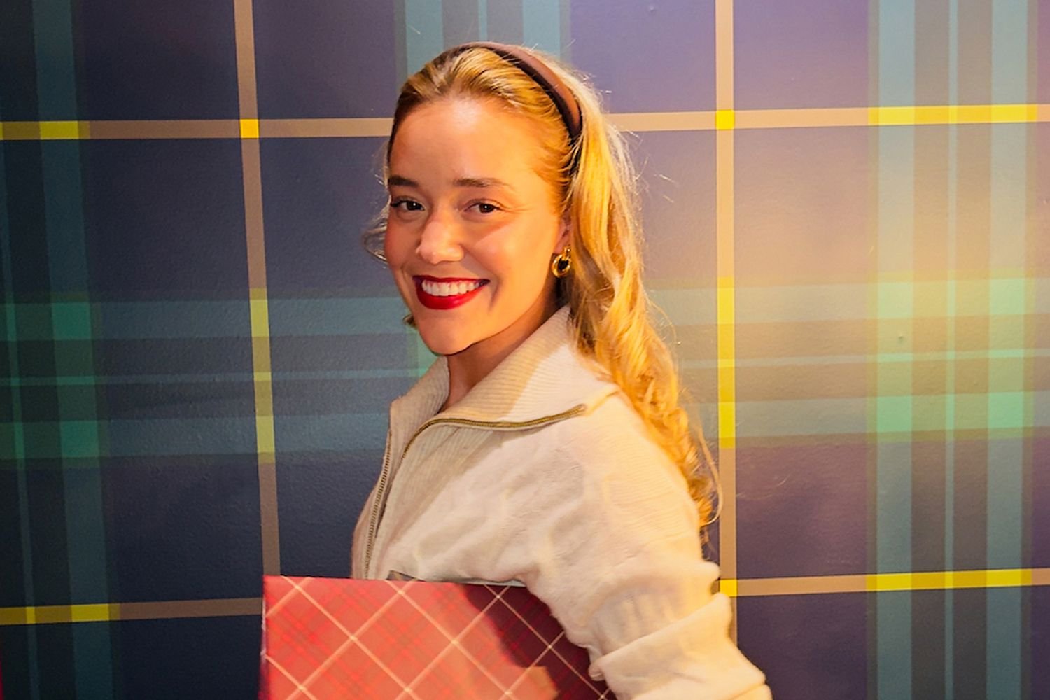 Olivia Ponton Dishes on What Shes Shopping This Christmas (Exclusive) Olivia Ponton Dishes on What Shes Shopping This Christmas (Exclusive)