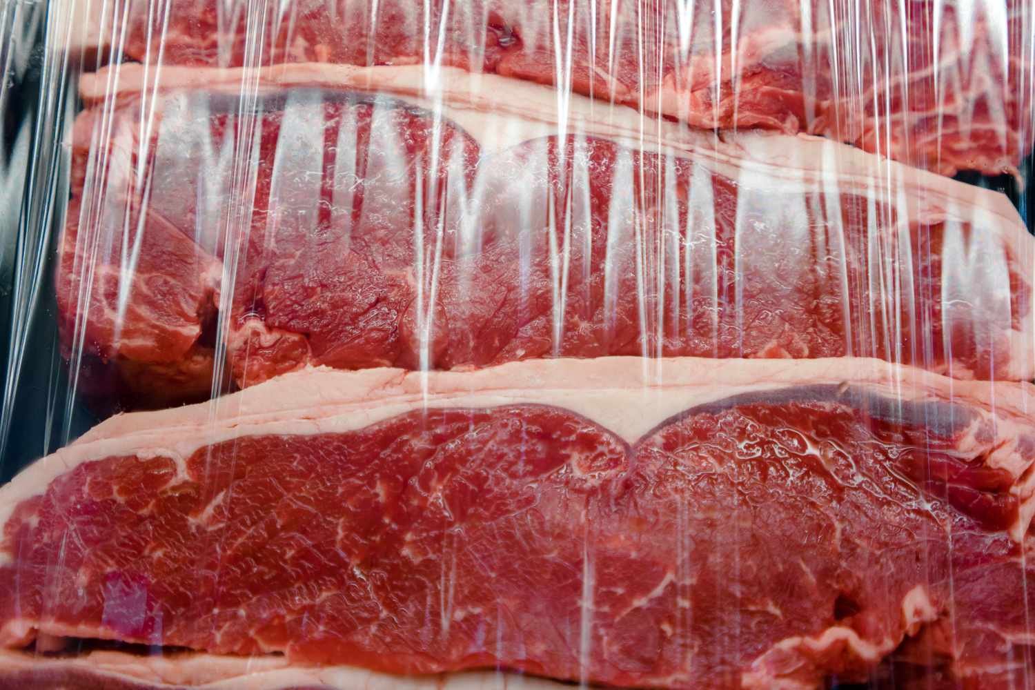 The New Food Wrapper That Spots Hidden Signs of Spoilage Instantly