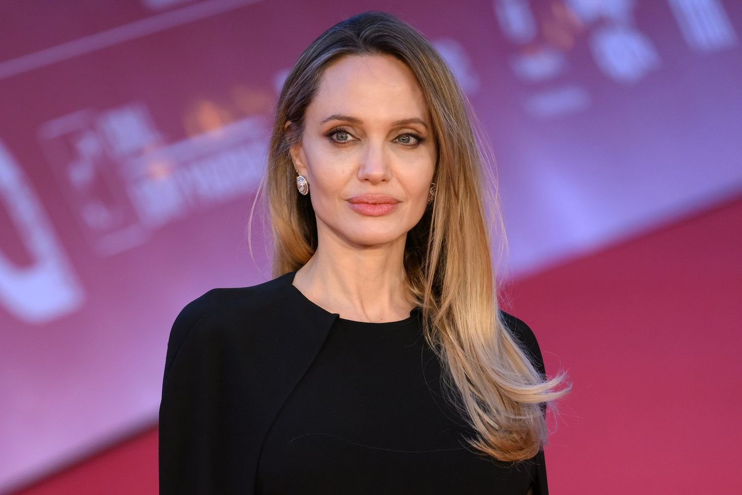 Angelina Jolie Reveals Why Shes Showing Her Mastectomy Scars for the First Time