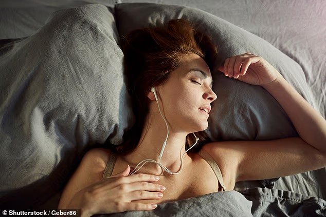 Im a neurologist and I will NEVER wear earphones or headphones to bed Dementia risk