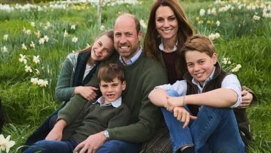 Kate and Williams Christmas card doesnt look very jolly. But now a fashion expert reveals hidden details in their earthy outfits that speak volumes about their authenticity Kate and Williams Christmas card doesnt look very jolly. But now a fashion expert reveals hidden details in their earthy outfits that speak volumes about their authenticity