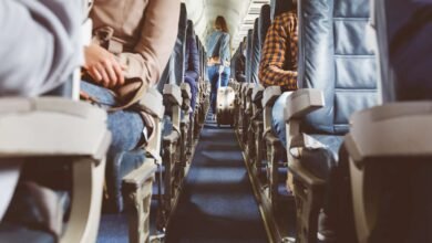 Traveler Reclines Seat on 9-Hour Flight, but the Tall Man Behind Them Gets Upset