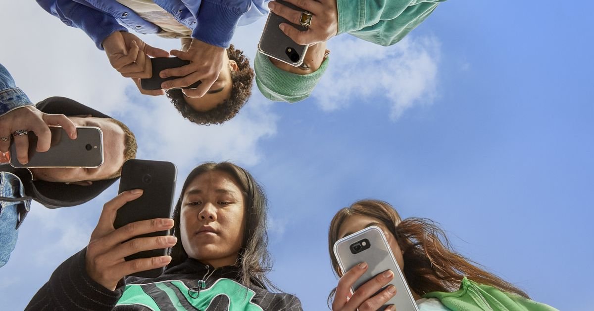 Major NHS warning as antisocial media causing mental health issues to spiral