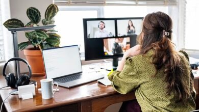 Would you rather work in office for 0k or make 0k for a fully remote job? Furious debate erupts online Would you rather work in office for 0k or make 0k for a fully remote job? Furious debate erupts online