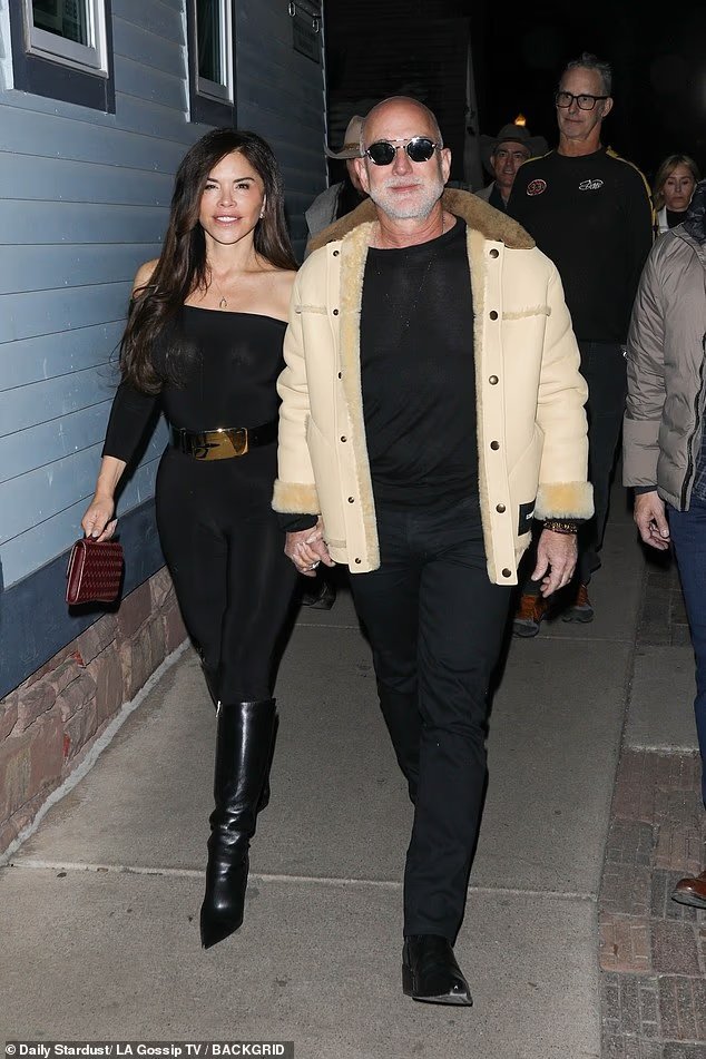 Lauren Sanchez shows off her svelte figure in skintight semi-sheer bodysuit as she steps out with Jeff Bezos Lauren Sanchez shows off her svelte figure in skintight semi-sheer bodysuit as she steps out with Jeff Bezos