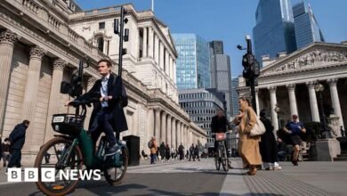 UK economy shrank unexpectedly by 0.1% in October