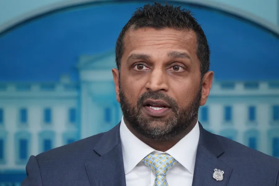 12 FBI agents fired for kneeling during racial justice protest sue to get their jobs back 12 FBI agents fired for kneeling during racial justice protest sue to get their jobs back