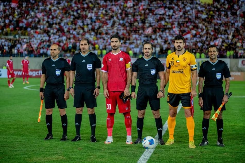 لاعب زاخو أحمد إبراهيم لا مثيل لزاخو.. المشجعون مهووسون بكرة القدم وبمساعدة الناس