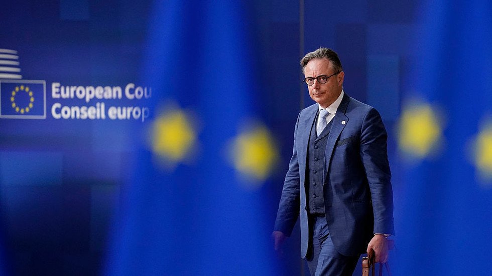 Belgian PM mocks Politico after being labelled ‘Russia’s most valuable asset’ World News