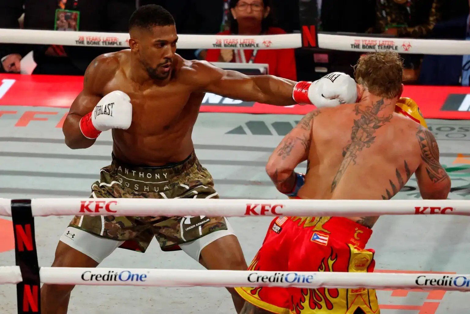 By knockout... Anthony Joshua eliminates Jake Paul (video - photos) By knockout... Anthony Joshua eliminates Jake Paul (video - photos)