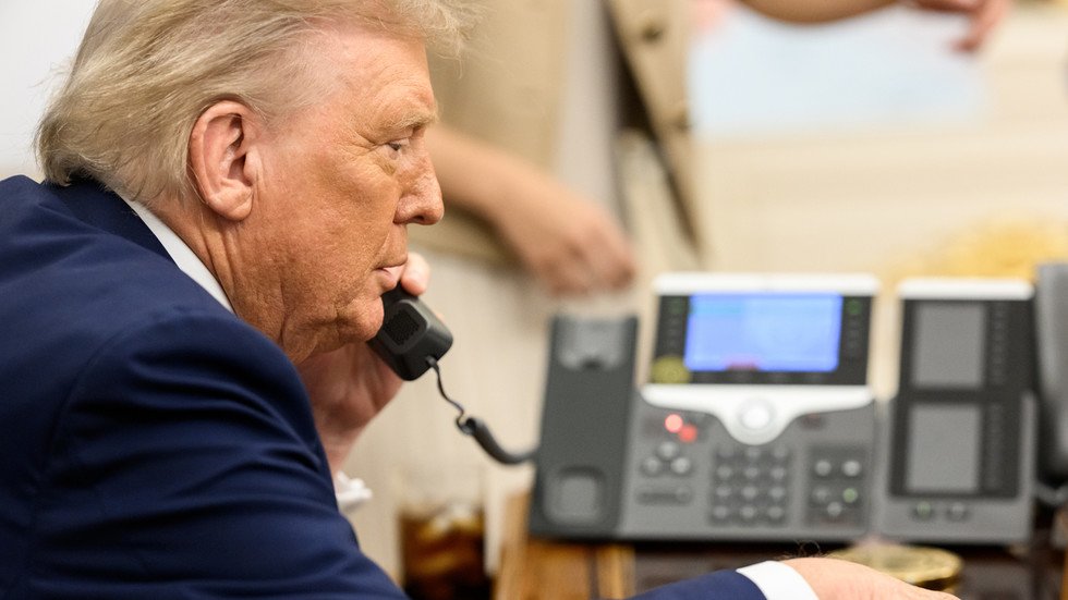 Trump calls Putin ahead of Zelensky meeting World News