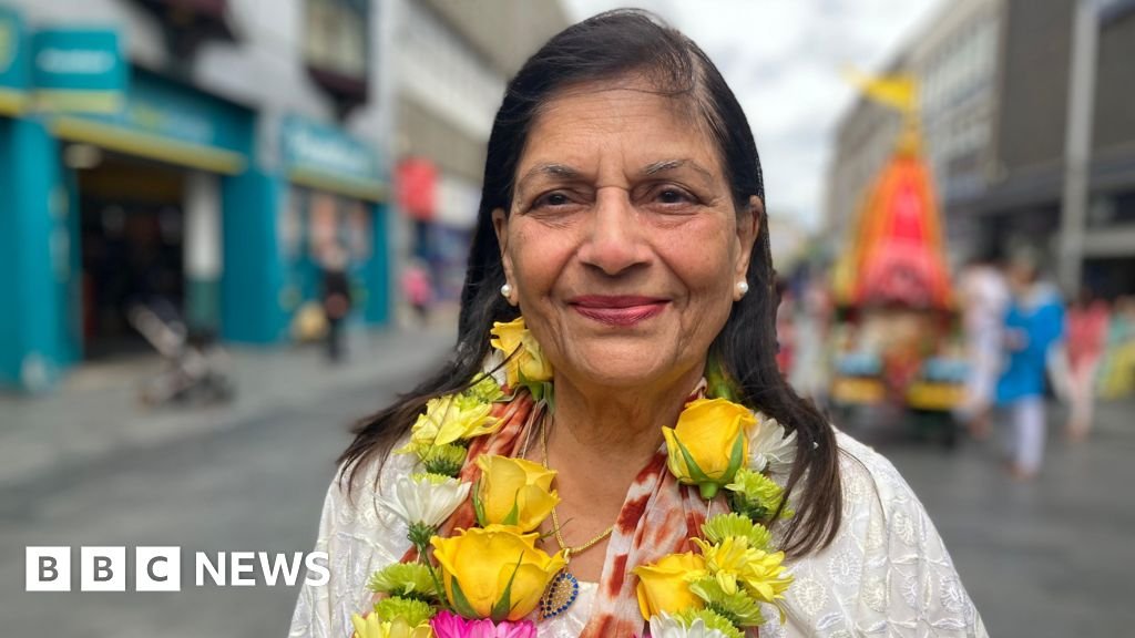 Tributes as Leicesters Manjula Sood – UKs first female Asian lord mayor