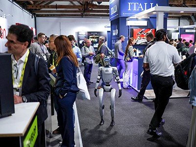 يعمل الذكاء الاصطناعي على إحداث تحول في الاقتصاد ويتطلب فهم تأثيره البيانات والخيال يعمل الذكاء الاصطناعي على إحداث تحول في الاقتصاد ويتطلب فهم تأثيره البيانات والخيال