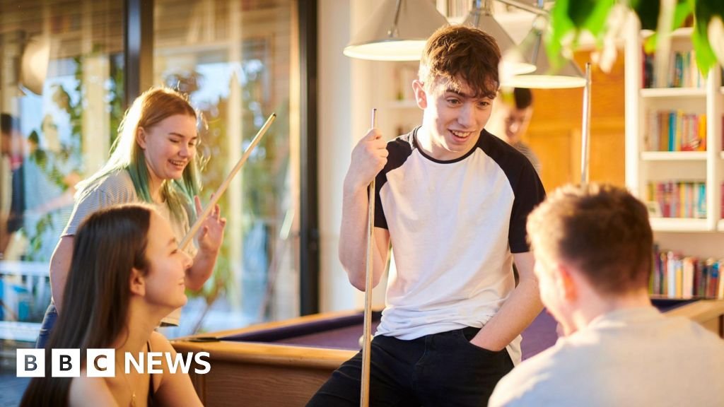 Hundreds of youth centres planned to reach isolated generation