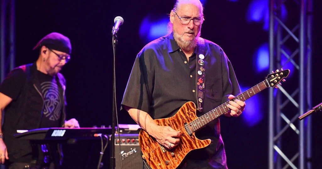 Steve Cropper, acclaimed guitarist for Booker T. and the M.G.s, dies at 84 Steve Cropper, acclaimed guitarist for Booker T. and the M.G.s, dies at 84