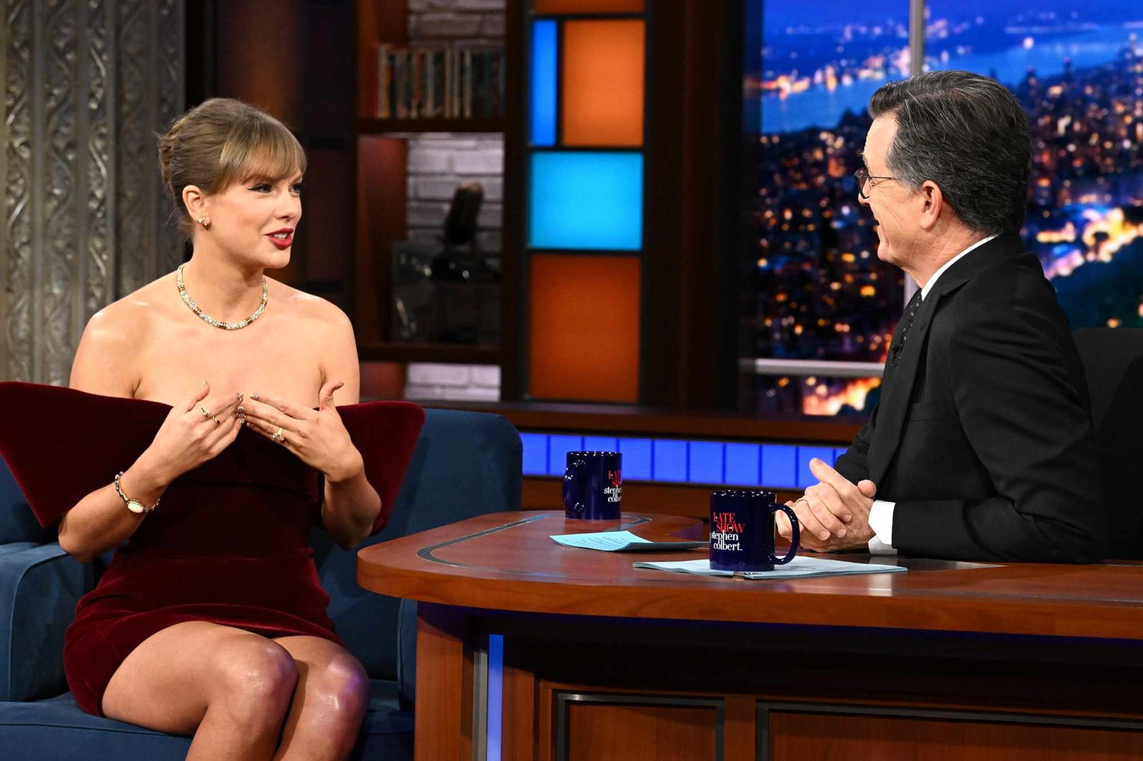 Taylor Swift Reveals the Surprising Items She Refuses to Keep in Her Home So It Stays Cozy Taylor Swift Reveals the Surprising Items She Refuses to Keep in Her Home So It Stays Cozy