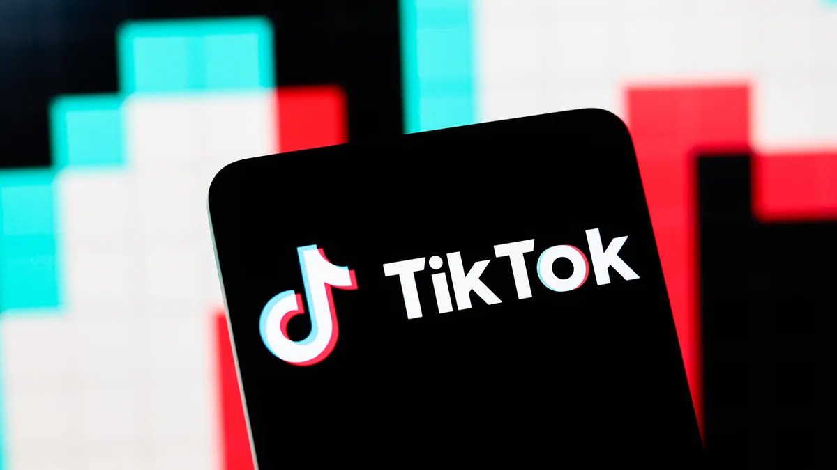 TikTok Shop allegedly sold a swastika pendant necklace to users online TikTok Shop allegedly sold a swastika pendant necklace to users online