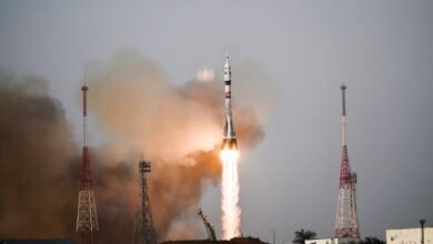 روسيا.. صاروخ Soyuz-2.1a ينقل قمرا صناعيا إلى مداره بنجاح