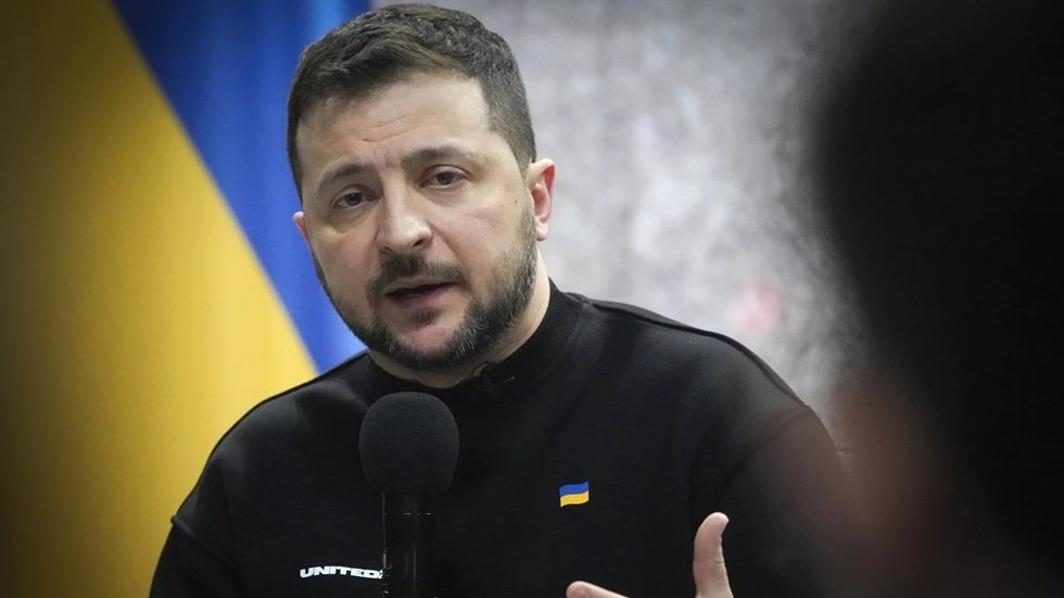 زيلينسكي يصل إلى الولايات المتحدة استعدادا لمحادثات مع ترامب