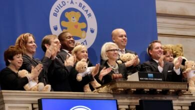 كيف تحولت شركة Build-A-Bear من أسهم صغيرة إلى أسهم رابحة في قطاع التجزئة