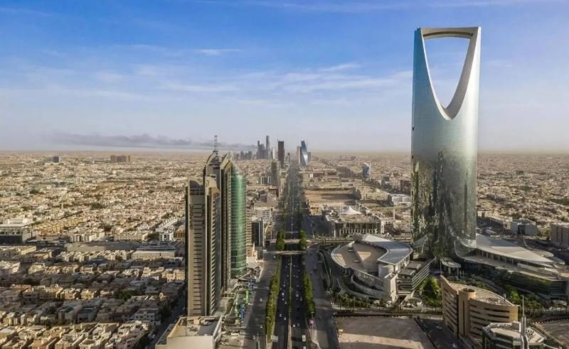 كيف تواجه أسواق الخليج الديون المتعثرة دون صدمات؟