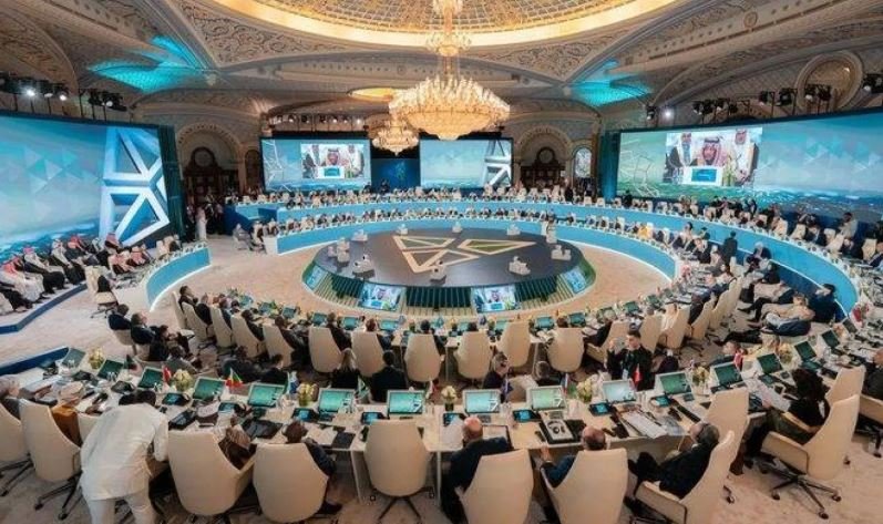 الرياض تجمع تحالفاً عالمياً لضمان إمدادات المعادن الرياض تجمع تحالفاً عالمياً لضمان إمدادات المعادن