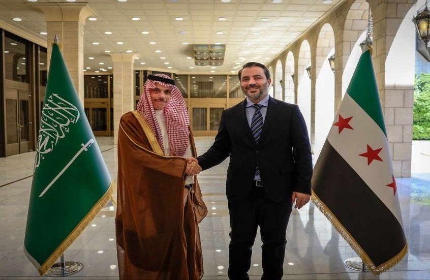 بن فرحان يبحث المستجدات السورية مع الشيباني بن فرحان يبحث المستجدات السورية مع الشيباني