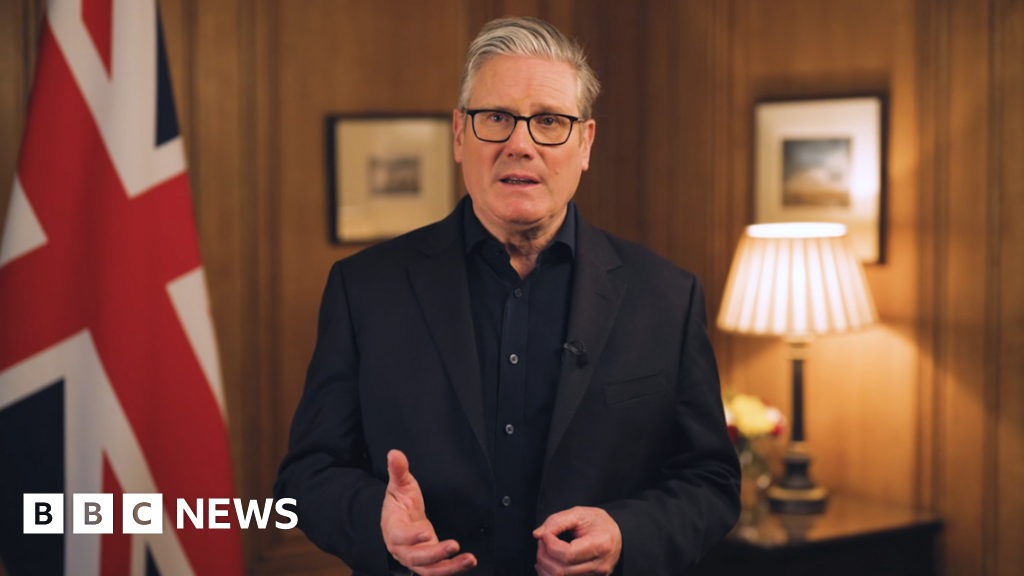 Keir Starmer vows to defeat decline and division in new year message
