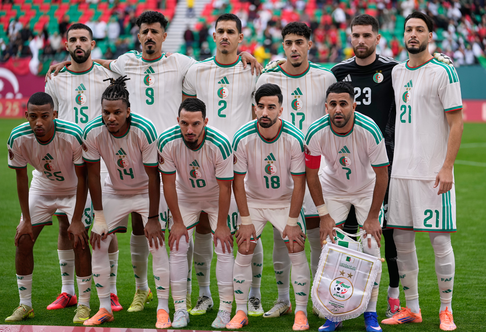طاقم تحكيم عربي لإدارة مباراة الجزائر والكونغو الديمقراطية في كأس إفريقيا طاقم تحكيم عربي لإدارة مباراة الجزائر والكونغو الديمقراطية في كأس إفريقيا