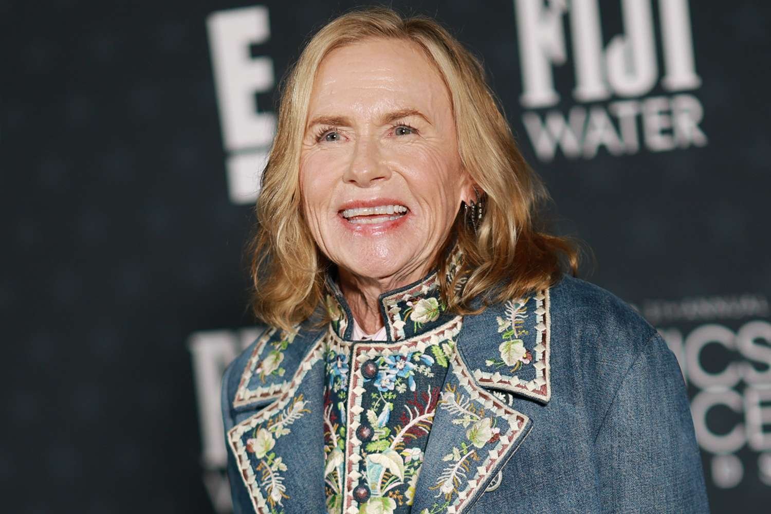 Amy Madigan Wore Jeans to the Critics Choice Awards 2026
