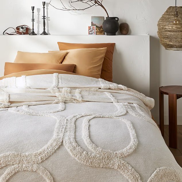 13 of the cosiest bedspreads to stay warm (and make a stylish statement) this winter