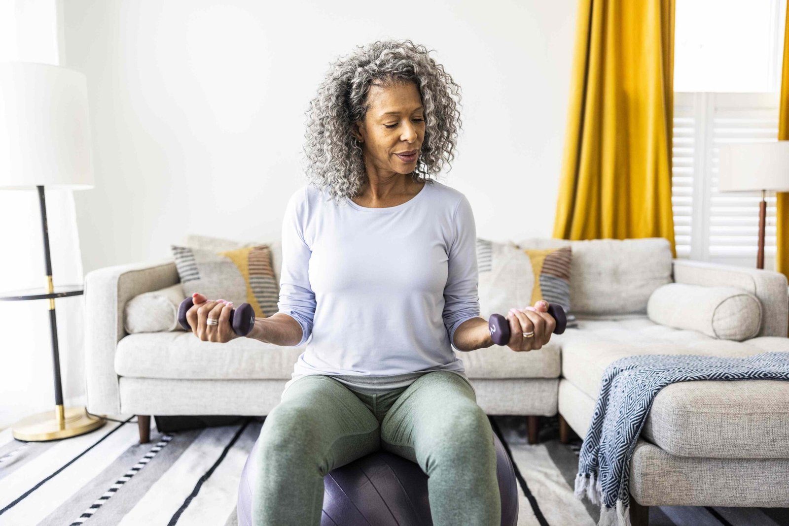 4 Chair Exercises That Can Help Strengthen Your Arms at Any Age 4 Chair Exercises That Can Help Strengthen Your Arms at Any Age
