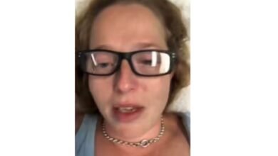 Woman Had Surgery for Bone Spurs in Spine After She Says Hospital Sent Her Home