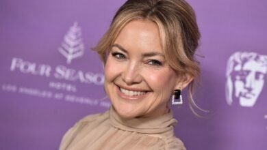 Kate Hudson Is Inspiring Me to Try a Red Light Therapy Chest Mask