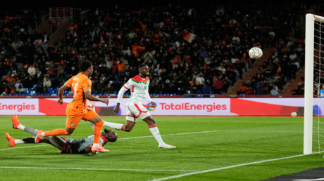 كوت ديفوار تقسو على بوركينا فاسو وتضرب موعدا ناريا مع مصر في ربع نهائي كأس أمم إفريقيا