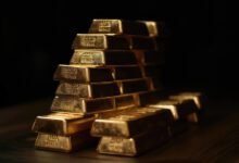 Gold hits record high Business News