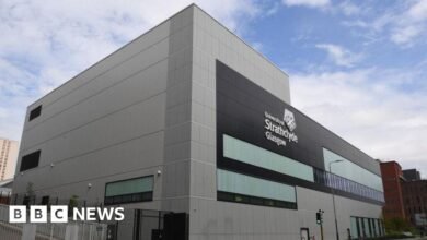Hundreds of university staff to vote on strike action