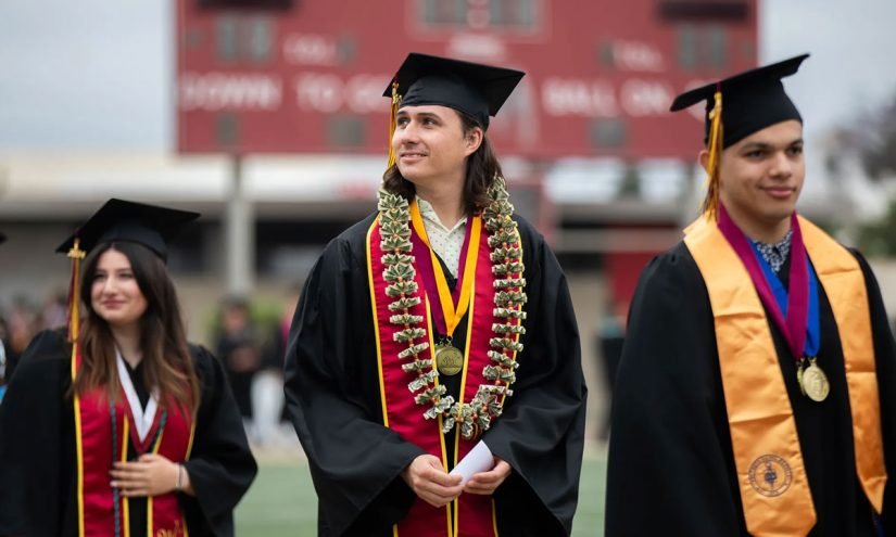 As Job Market Tightens, Californians Are Heading Back to College The 74