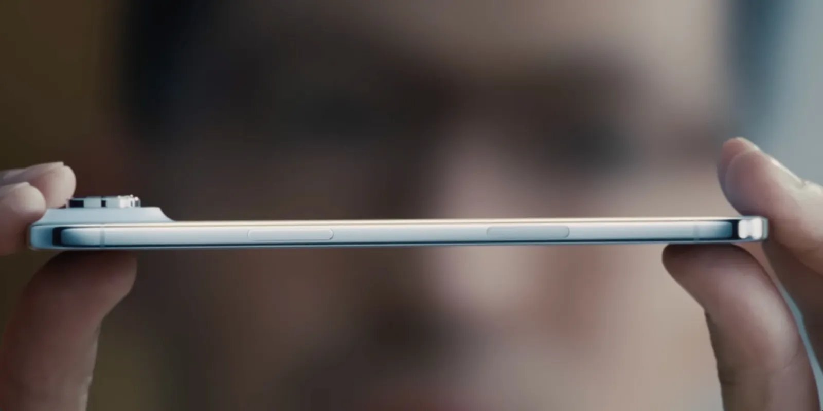 كشف مختبر الذكاء الاصطناعي الغامض الذي سرق مصمم iPhone Air كشف مختبر الذكاء الاصطناعي الغامض الذي سرق مصمم iPhone Air