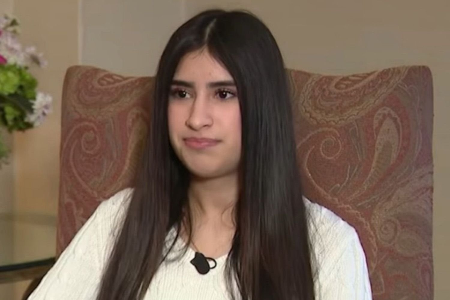 Teen Girl Hears Clearly for First Time After Being Born Without a Right Ear Teen Girl Hears Clearly for First Time After Being Born Without a Right Ear