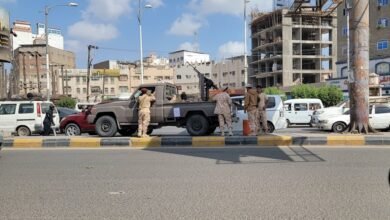 اليمن.. قرارات رئاسية تطال محافظ عدن وعددا من القيادات العسكرية البارزة
