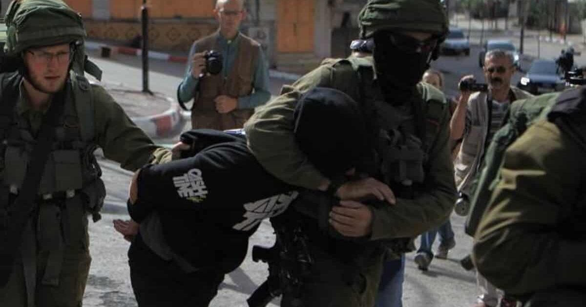 شهود لرويترز: مستوطنون حاصروا منزلاً في قُصرة والجيش تدخل